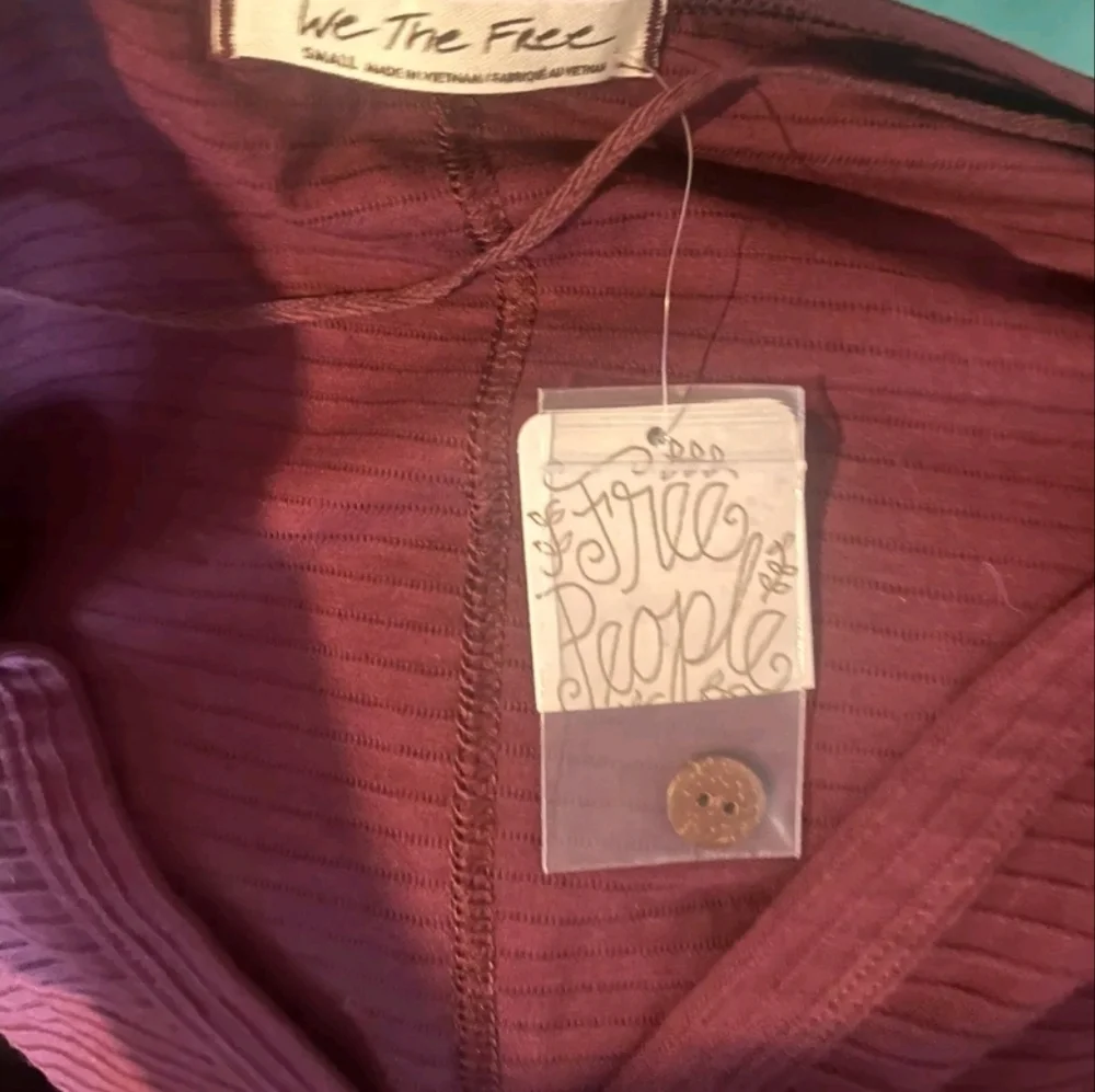 NWT Free People Dallas Henley Size Medium - Picture 4 of 4